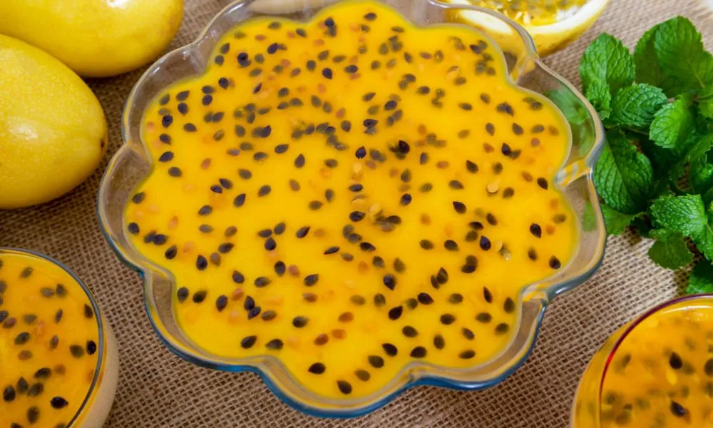 Mousse de Maracuja com tres ingredientes